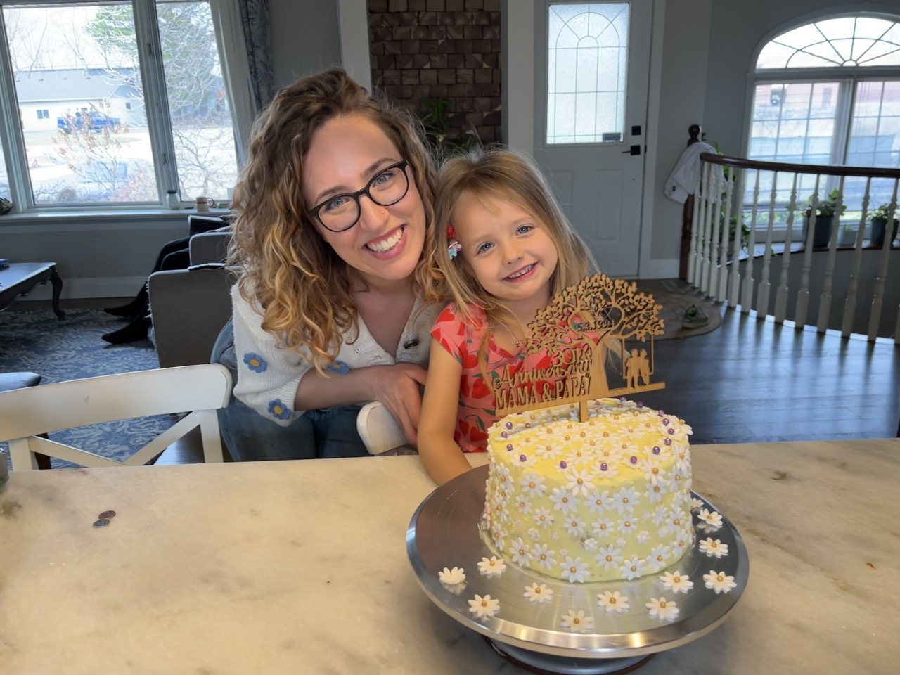 Family Parents Anniversary Cake