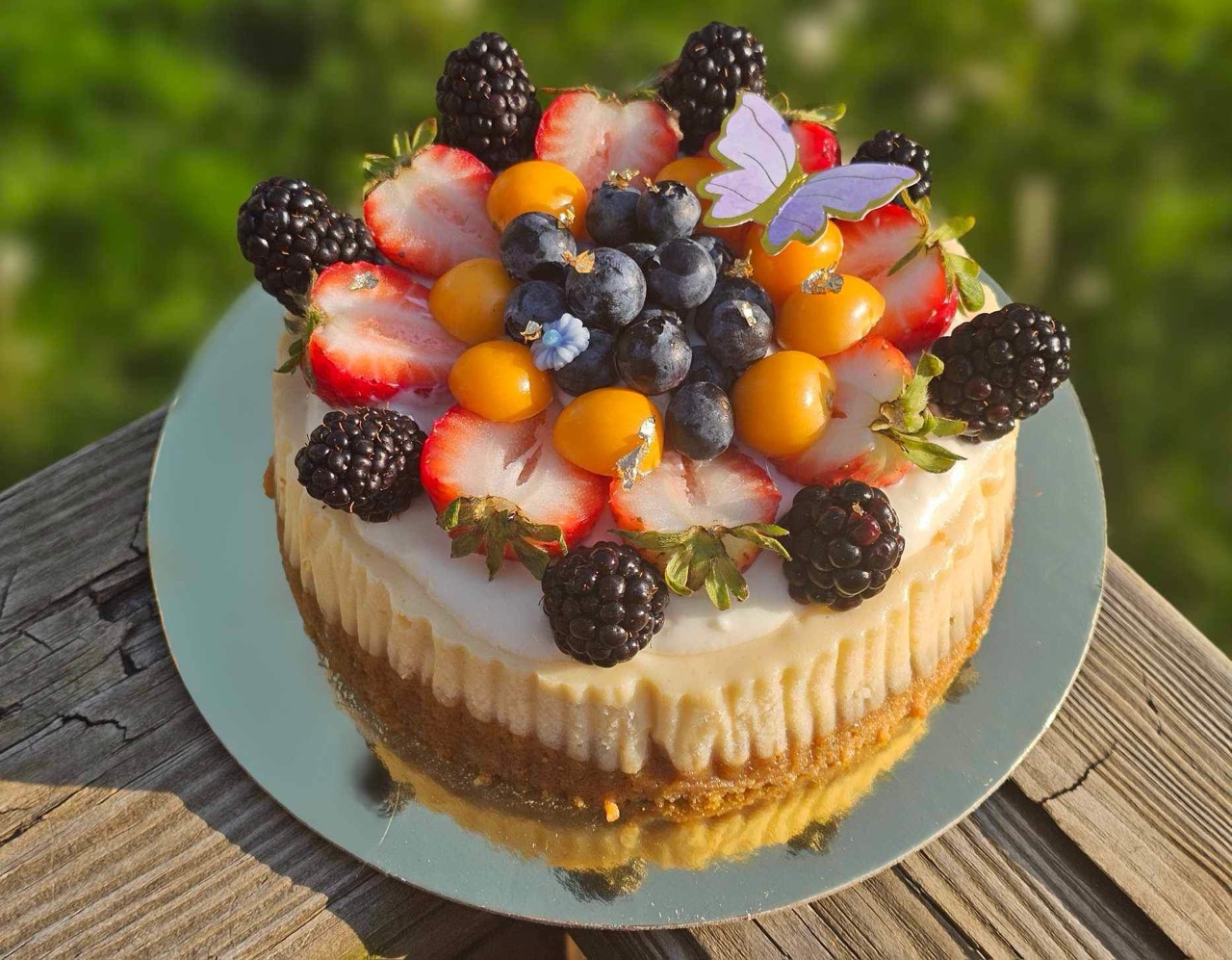 Small Fresh Fruit CheeseCake